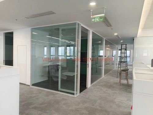Latest company Solutions about Say Goodbye to Foggy Glass Partitions and Enjoy a Clear View at Work