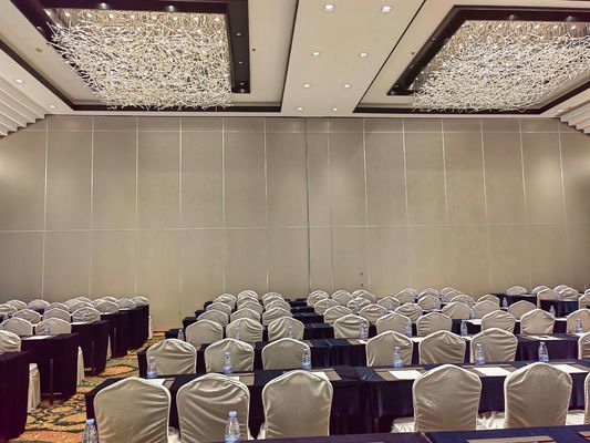Buy MDF Soundproofing Movable Folding Partition For Office Hotel online manufacture
