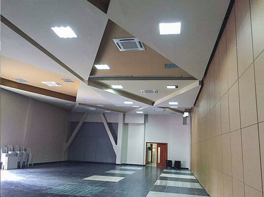 Good price Portable Soundproof Movable Partition Wall with Dupont POM Rollers and Top and Bottom Jack Lifting online