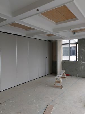 Thickness 105CM MDF Operable Panel Partitions Customized For Meeting Room