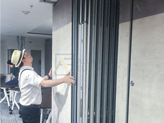 Good price Commercial Movable Walls with 68mm-105mm Thickness 304 Stainless Steel Rollers and 56dB Sound Insulation online